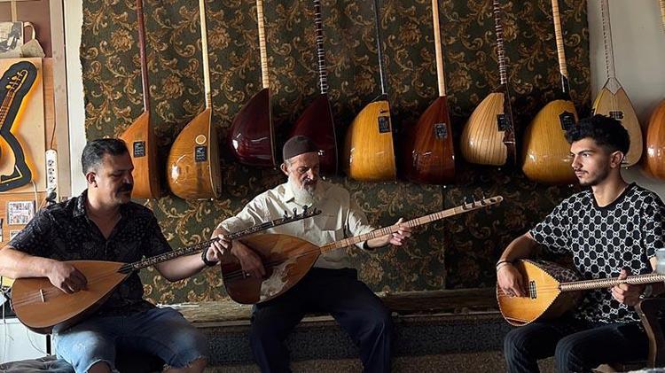 ÜÇ KUŞAK, TEK SEVDA! ANKARA’DA BAĞLAMA GELENEĞİNİ YAŞATIYORLAR