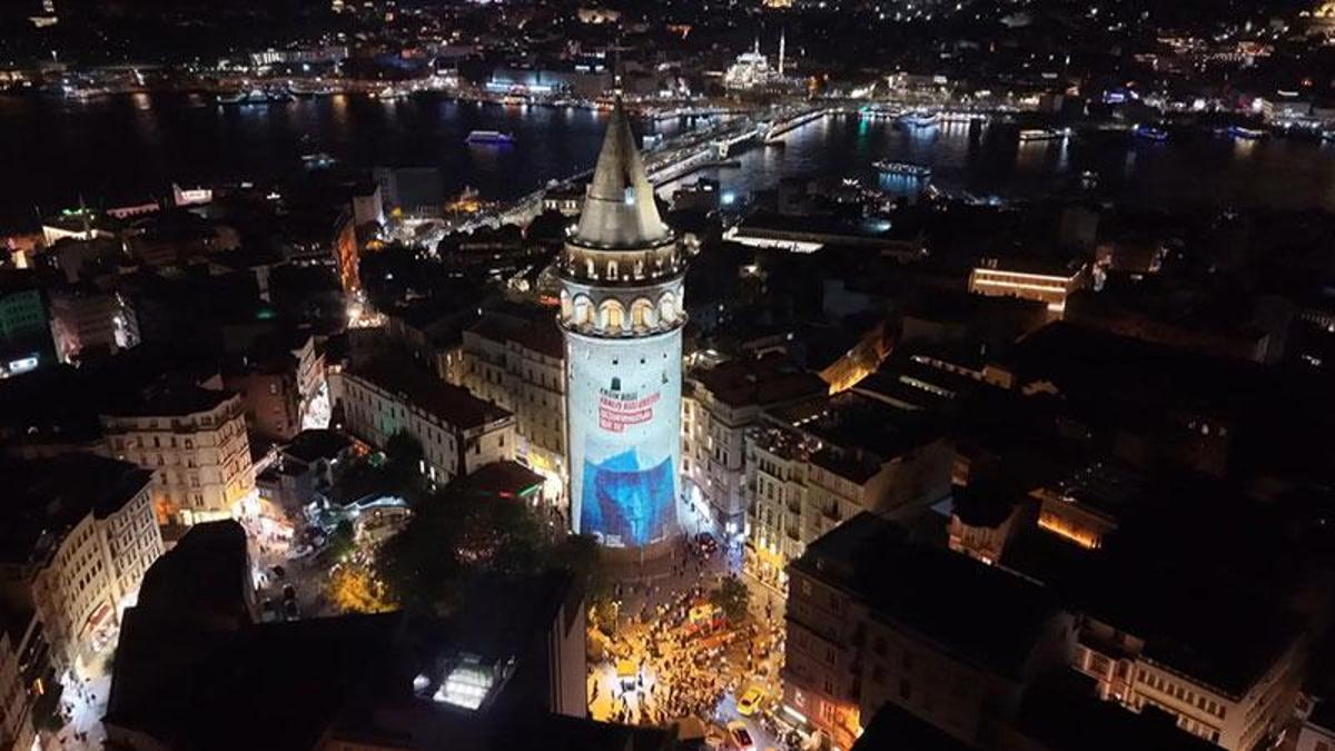 Dezenformasyonla mücadele mesajları Galata Kulesi’ne yansıtıldı