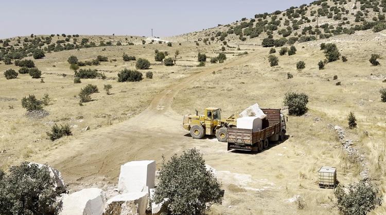 Midyat taşı, ustaların elinde sanata dönüşüyor