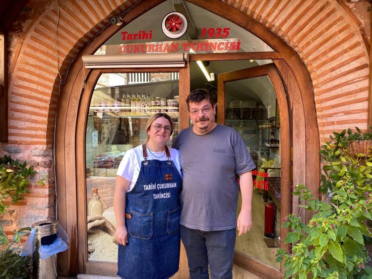 Taş değirmende 4 kuşak tahin üretiyorlar
