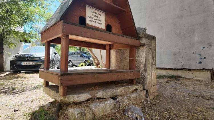 Bolu’da tarihi yapılar, yükselen binaların arasında kaldı