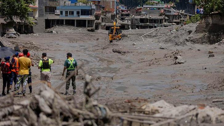 Nepal’de sel felaketi: Can kaybı 1367’ye yükseldi