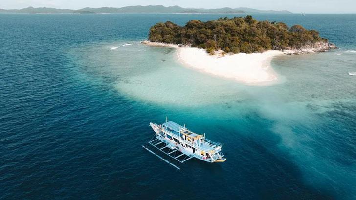 Filipinler'de yolcu feribotunda çıkan yangında 5 kişi hayatını kaybetti