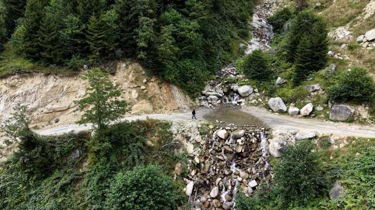 Dizlerinde ağrı, yüreğinde tutku; ‘Ayder'in Nazmiye ablası’ dağ maratonuna hazırlanıyor