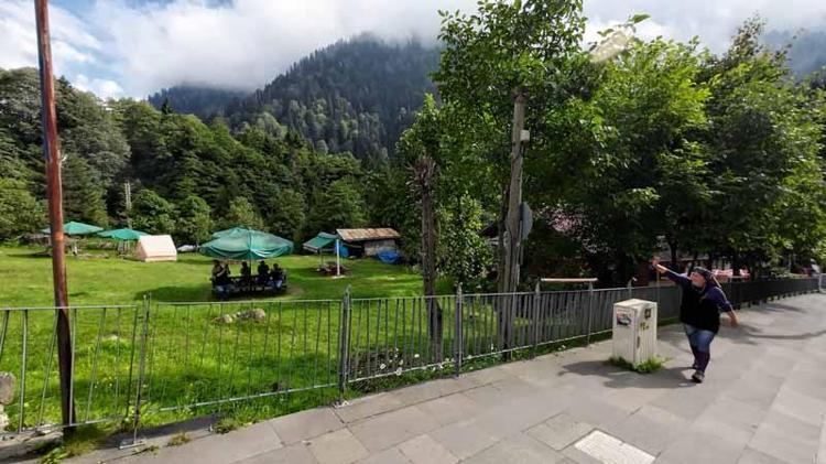 Dizlerinde ağrı, yüreğinde tutku; ‘Ayder'in Nazmiye ablası’ dağ maratonuna hazırlanıyor