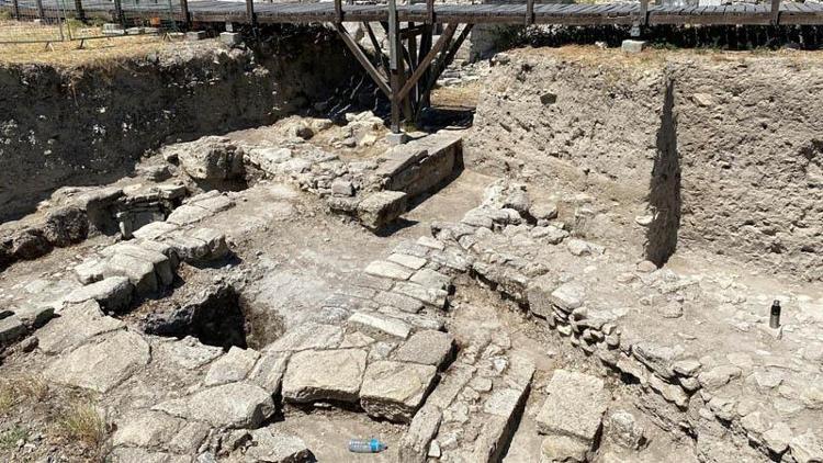 Troya Antik Kenti'nde 2 bin 800 yıllık agora gün yüzüne çıkarılıyor