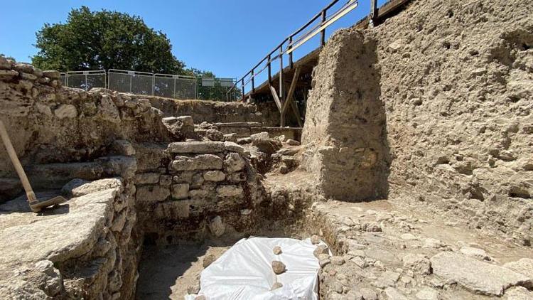 Troya Antik Kenti'nde 2 bin 800 yıllık agora gün yüzüne çıkarılıyor