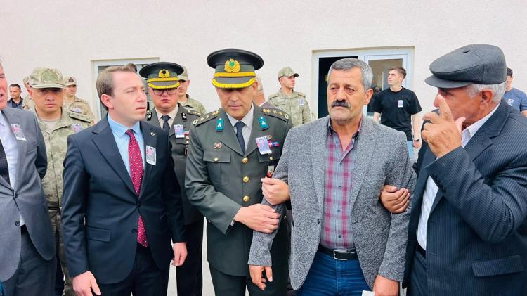 Şehitler memleketi Hakkari'de toprağa verildi