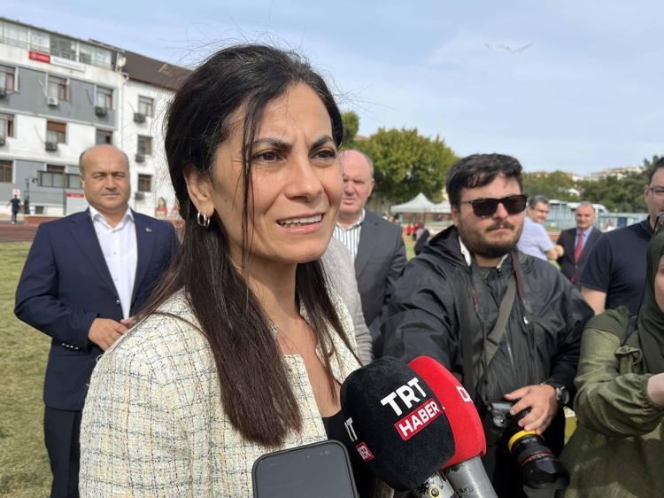 Edirne’de çocuklar, Gazze’de barış için uçurtma uçurdu