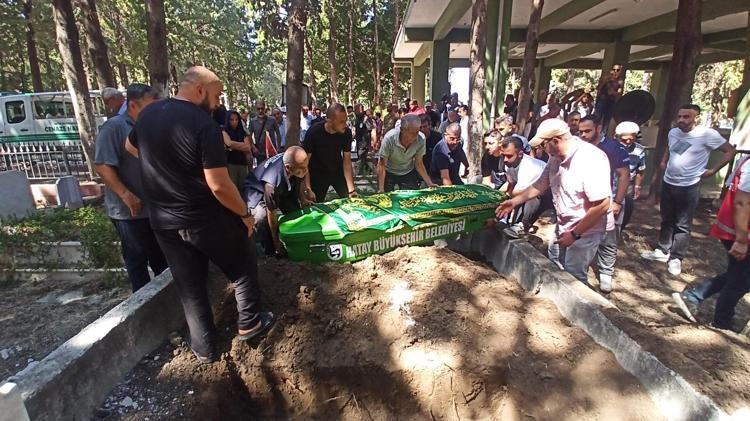Silivri'de batan geminin kaptanı, Hatay'da toprağa verildi