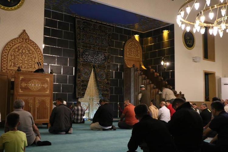 Mihrabıyla dikkat çeken camiye ilgi