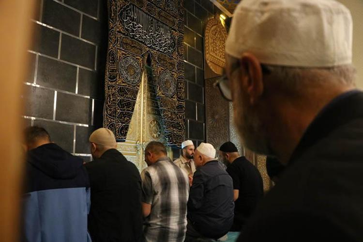Mihrabıyla dikkat çeken camiye ilgi