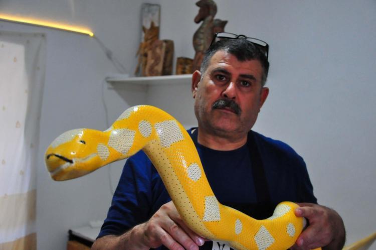 Böbreğini ağabeyine bağışlayan emekli mobilya ustası, ahşap tutkusundan vazgeçmedi