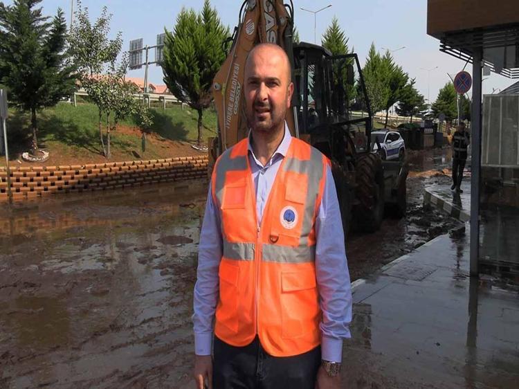 Rize'de sel gitti, çamur kaldı; hasar tespit çalışmaları başladı
