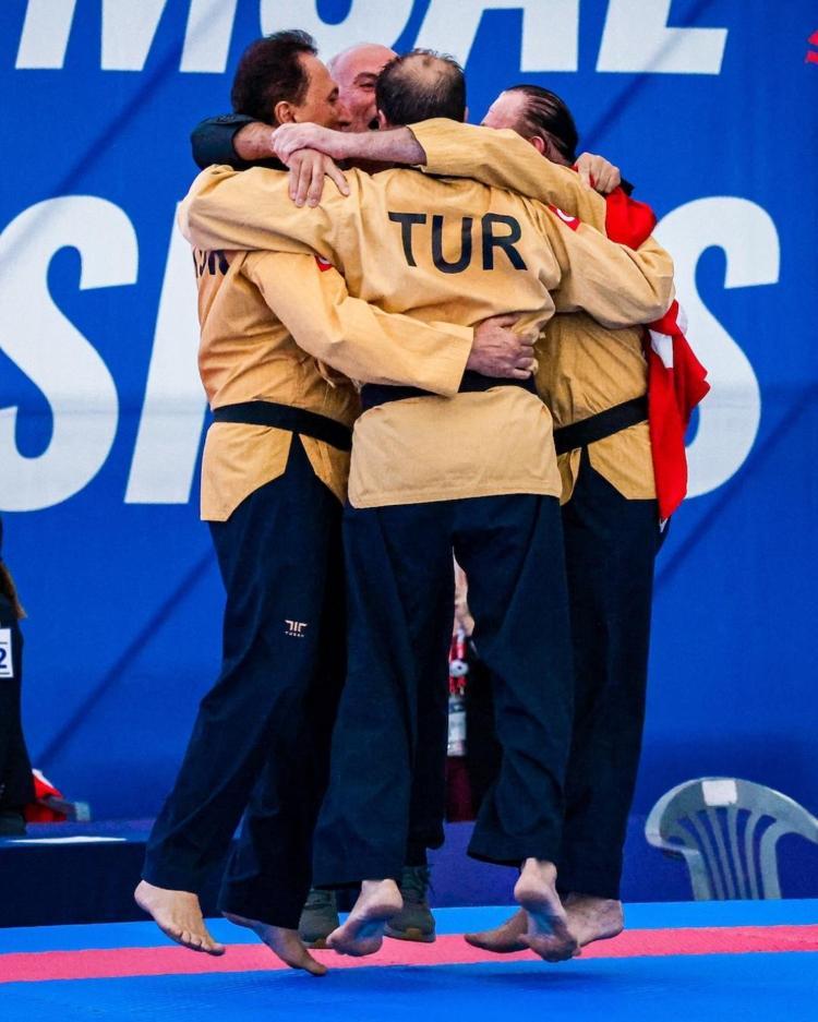 Türkiye, Dünya Taekwondo Poomsae Şampiyonası’nı 3 madalya ile tamamladı