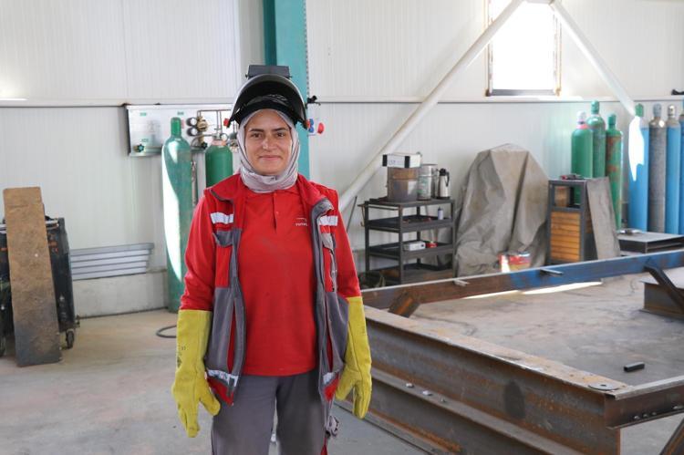 Kader usta, 30 yıldır kaynakçılık yapıyor