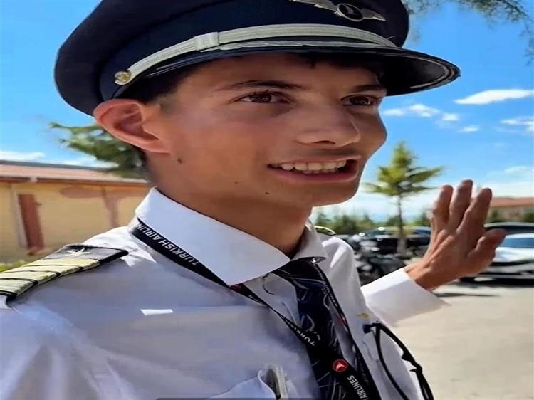 Uçak tutkunu Burak'ın hayali gerçek oldu