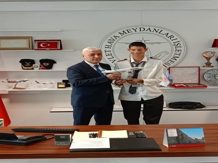Uçak tutkunu Burak'ın hayali gerçek oldu
