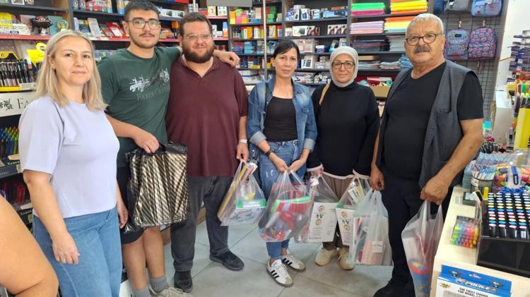 Kadınlar el emeği ürünlerini satıp, 15 ihtiyaç sahibi öğrencinin eğitimine destek oldu