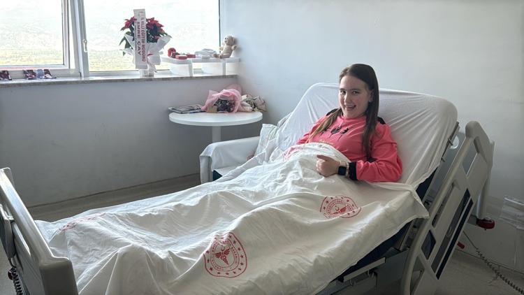 Doktorların yüzde 10 yaşama şansı verdiği Almina, hayata tutundu