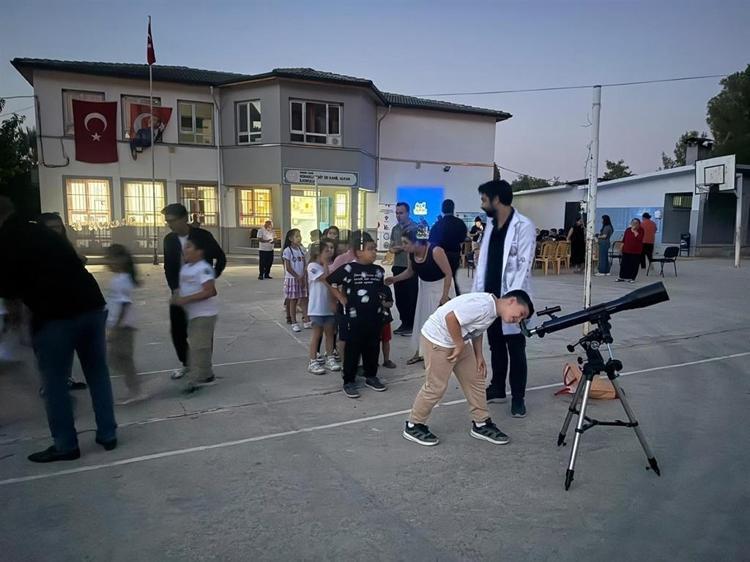 İzmir'de fırsat eşitliği için bilim köprüsü kuruldu