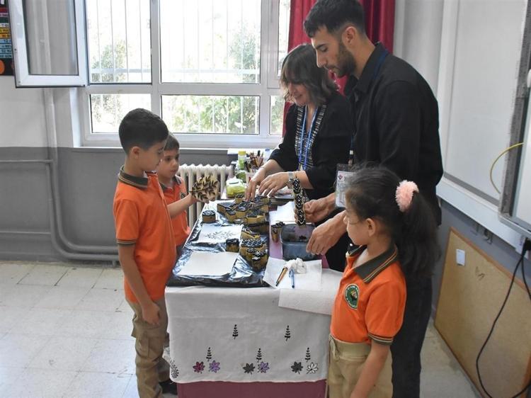 İzmir'de fırsat eşitliği için bilim köprüsü kuruldu