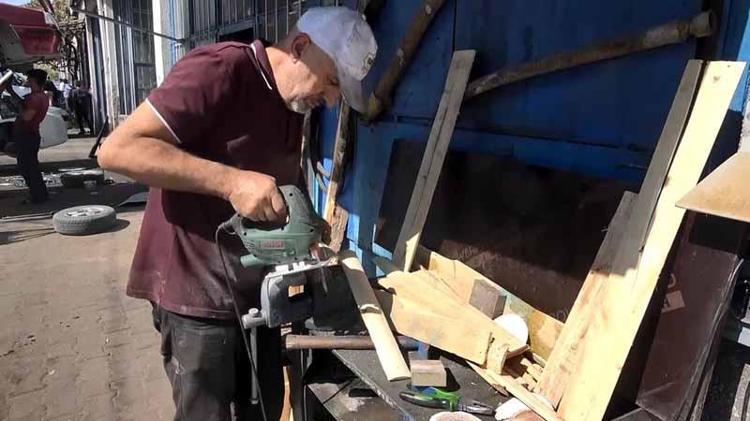 35 yıldır topladığı atıkları sanat eserine dönüştürüyor