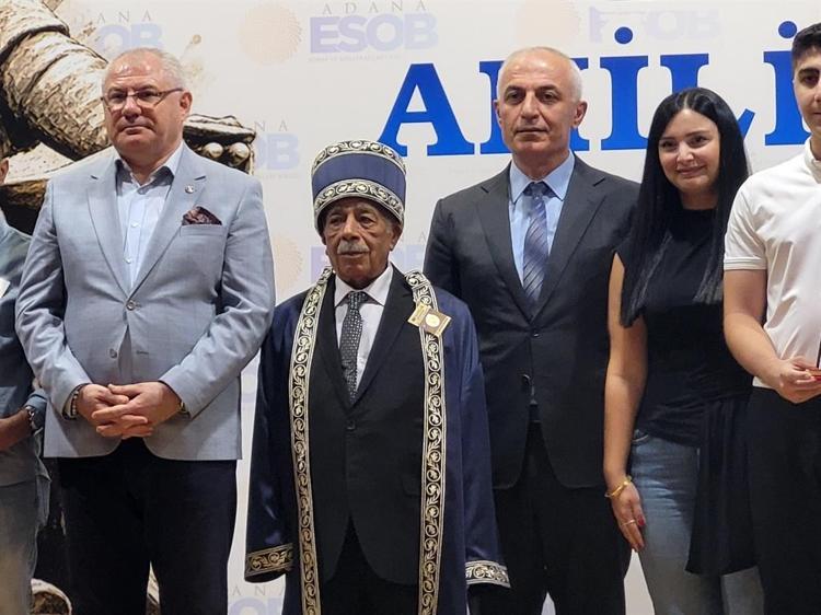 63 yıllık fotoğrafçı, Adana’da yılın ahisi seçildi