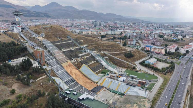 Erzurum'da atlama kulelerinin ahşaba dönüşümü kışa kadar bitecek
