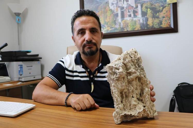 Van Gölü'ndeki dev mikrobiyalitlerin sırrı uluslararası ekiple araştırılacak