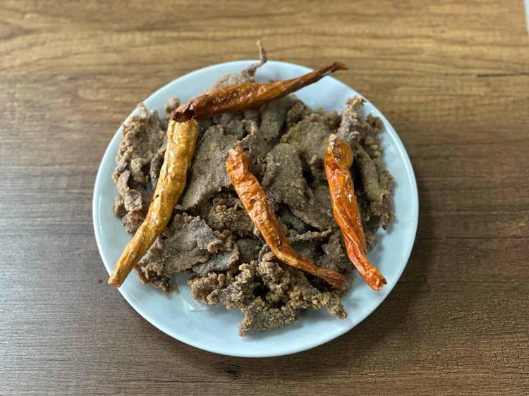 Edirne tava ciğerinin vazgeçilmezi Karaağaç biberinde kurutma dönemi