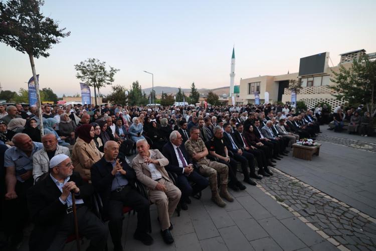 2,5 asırlık vefa nöbeti; Siirt’te ‘Işık Hadisesi’ ilgiyle izlendi