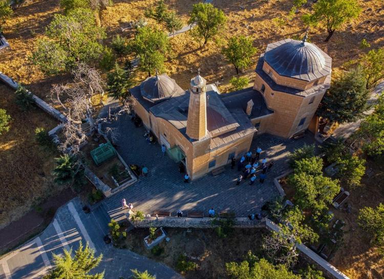 2,5 asırlık vefa nöbeti; Siirt’te ‘Işık Hadisesi’ ilgiyle izlendi