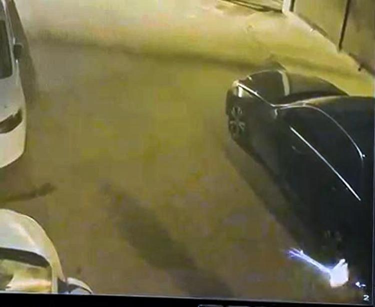 Aynı ailenin araçlarına 2 gün üst üste silahlı saldırı: Evde yatmaya korkar hale geldik