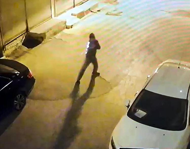 Aynı ailenin araçlarına 2 gün üst üste silahlı saldırı: Evde yatmaya korkar hale geldik