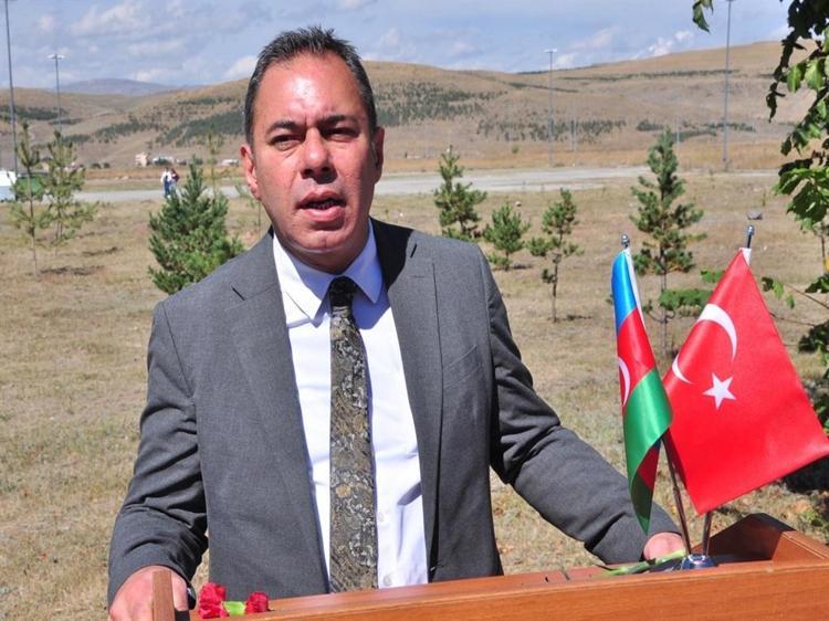 Kars'ta Karabağ şehitleri için 'İki Devlet Tek Yürek' yürüyüşü