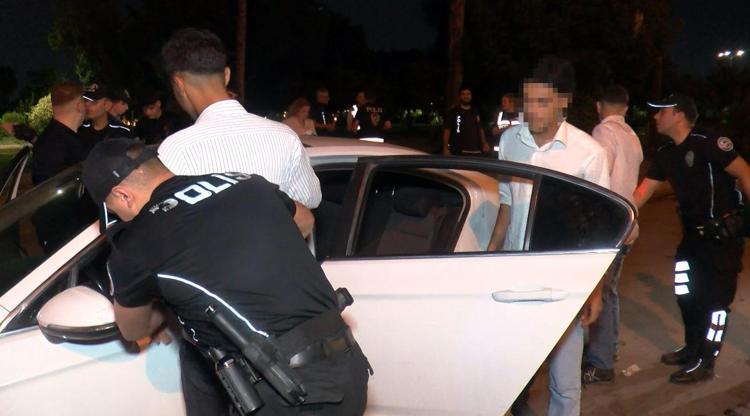 Adana’da 'Huzur ve Güven' denetimi; aranması olan 64 kişi yakalandı