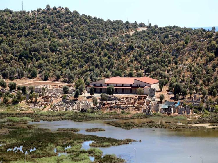 Parası olanın bile kullanamadığı renk; antik dünyada gücün ve statünün simgesi mor