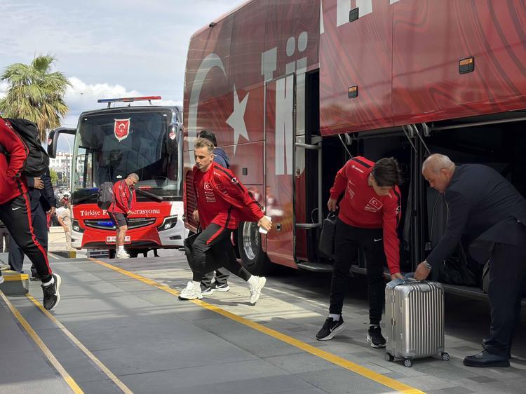 A Milli Futbol Takımı, Bursa'ya geldi