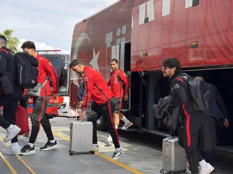 A Milli Futbol Takımı, Bursa'ya geldi
