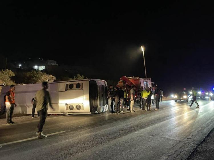 Gaziantep’te yolcu otobüsü ile otomobil çarpıştı; 7 ölü,13 yaralı