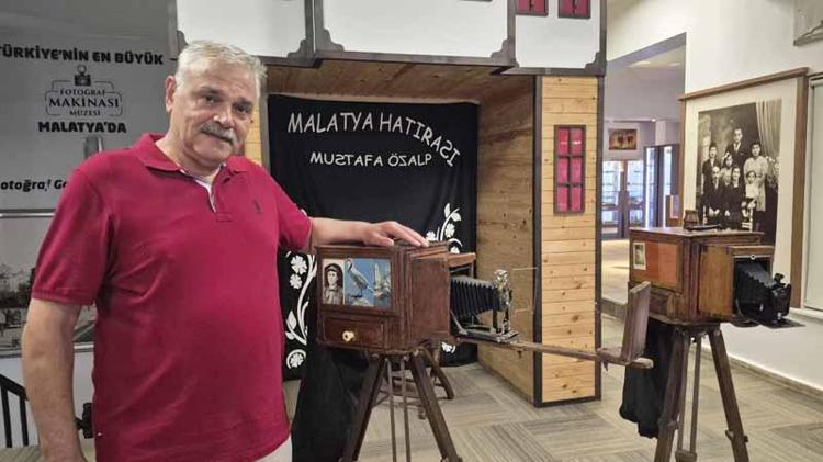 Fotoğrafçı babasından kalan 100 yıllık makinelerin tamiri için Almanya'dan Malatya'ya geldi