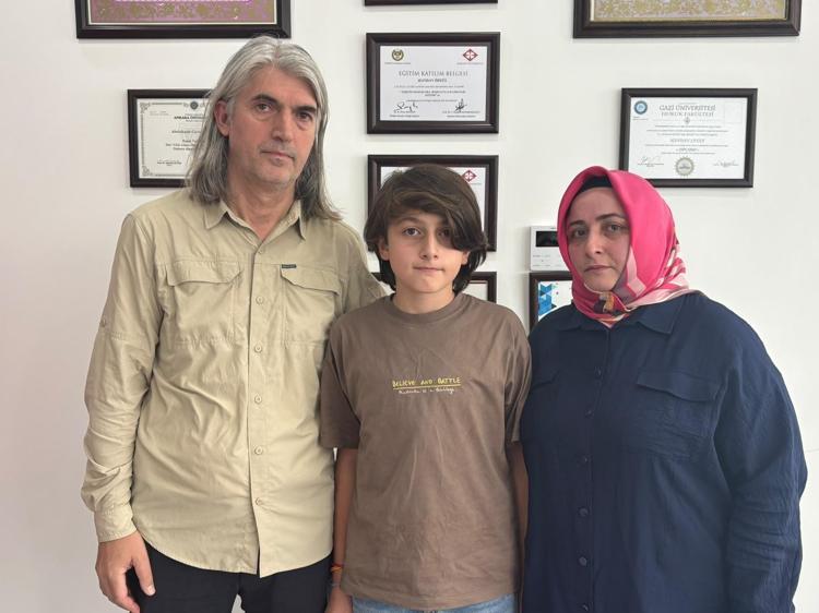 11 yaşındaki Furkan'ın elinde patlayın oyuncak için suç duyurusu