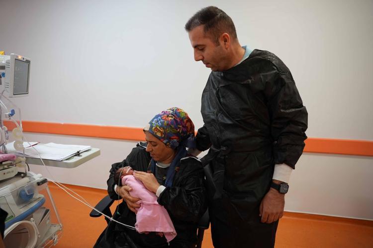 Çocuk hasretleri, tüp bebek tedavisi sonrası doğan ikizler ile son buldu