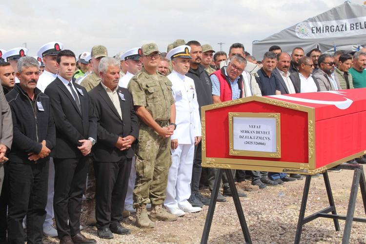 Düğünde maganda kurşunuyla ölen uzman çavuş toprağa verildi