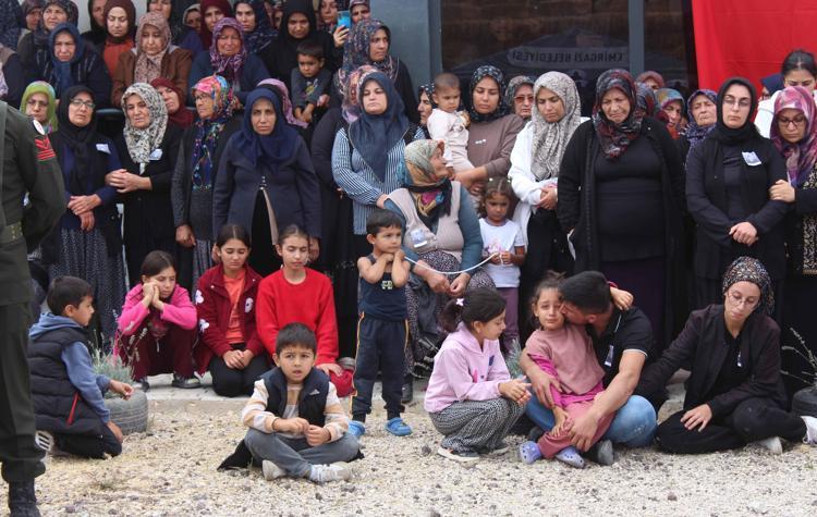 Düğünde maganda kurşunuyla ölen uzman çavuş toprağa verildi