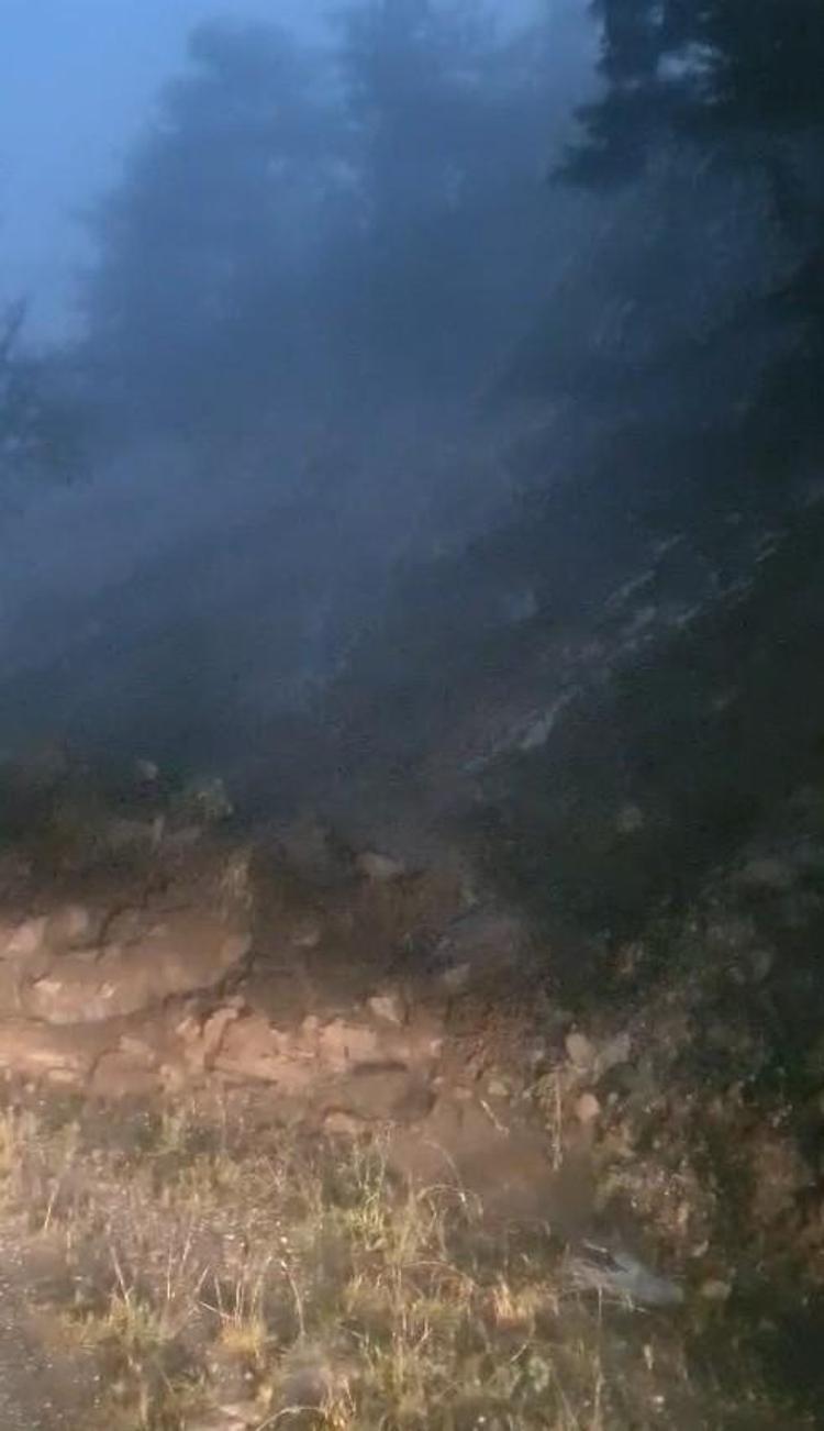 Uludağ yolunda heyelan
