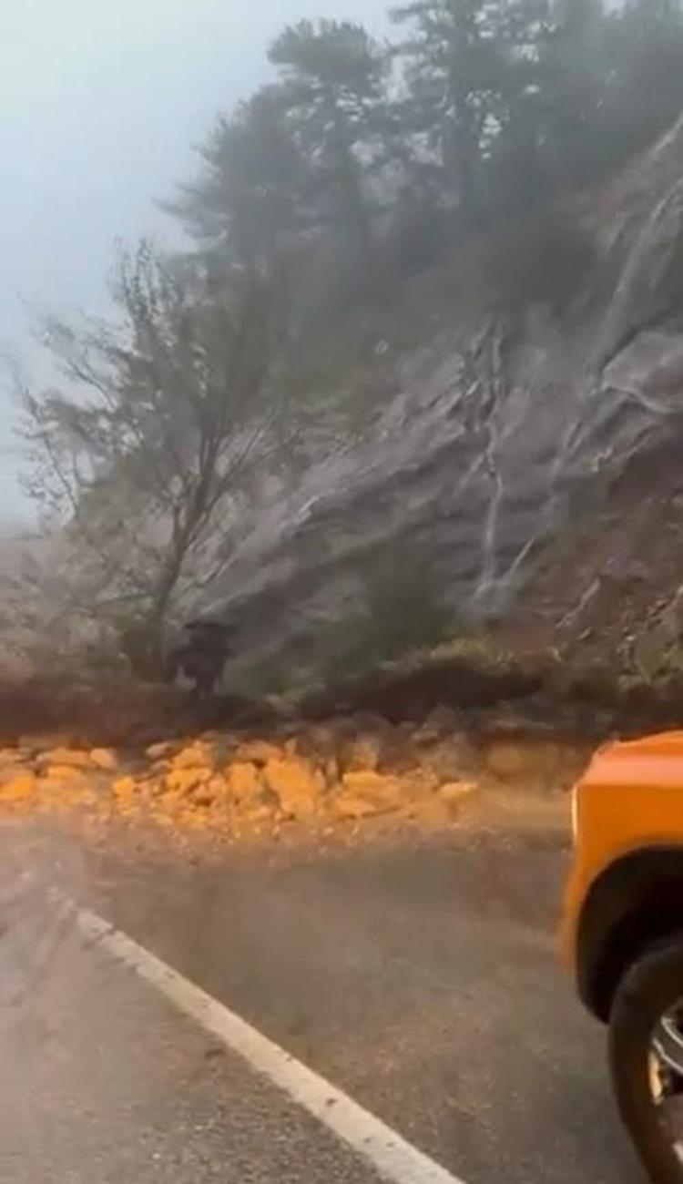 Uludağ yolunda heyelan