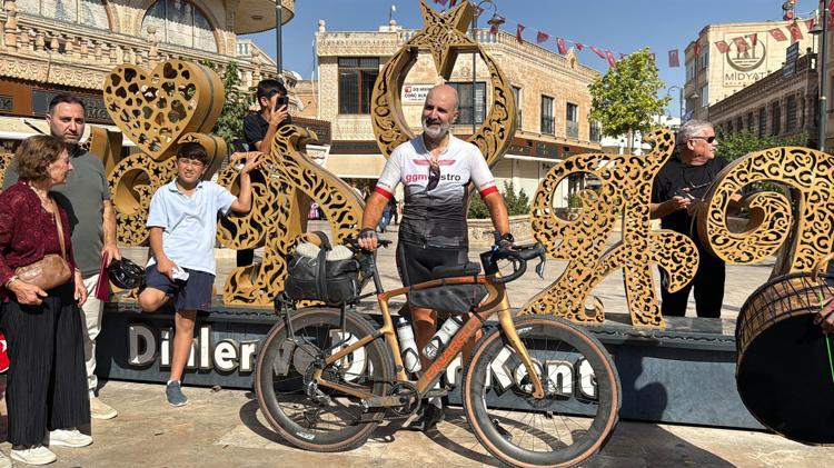 Çocukken taşındıkları İsviçre’den Midyat’a 4 bin 500 kilometre pedal çevirdi