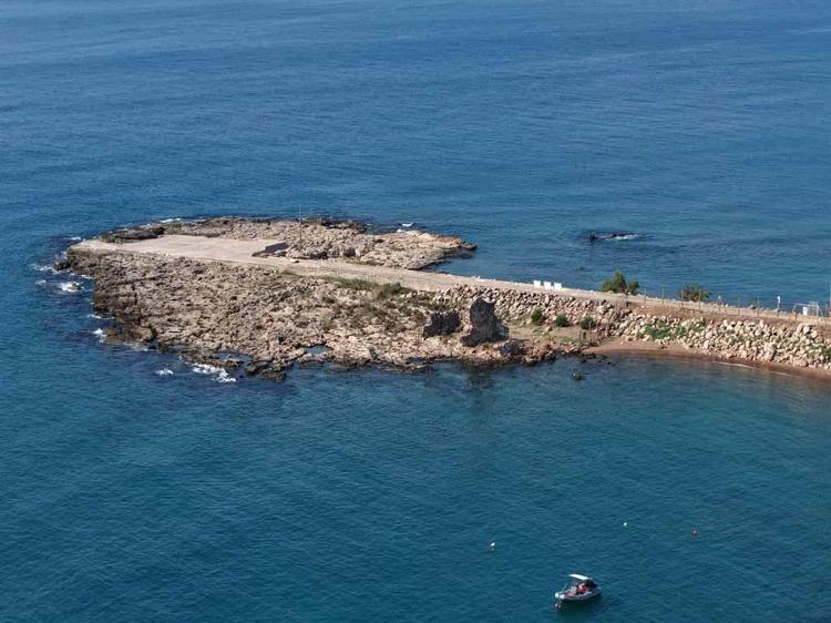 Antalya'nın merkezinde 2 bin 400 yıllık antik liman Magydos